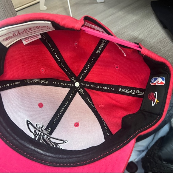 Pink hat - Picture 4 of 5